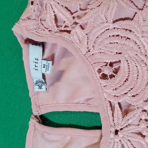 Iris size medium pink embroidered tank top - Picture 6 of 12